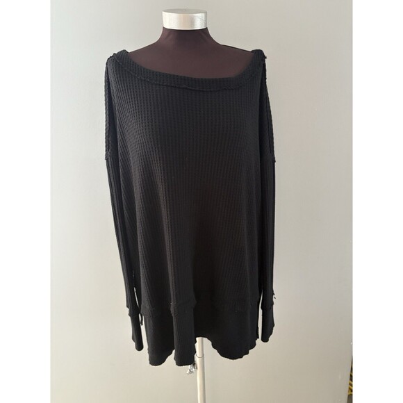 Free People Tops - We The Free Waffle Knit Top Womens Medium Black Oversized North Shore Thumbholes